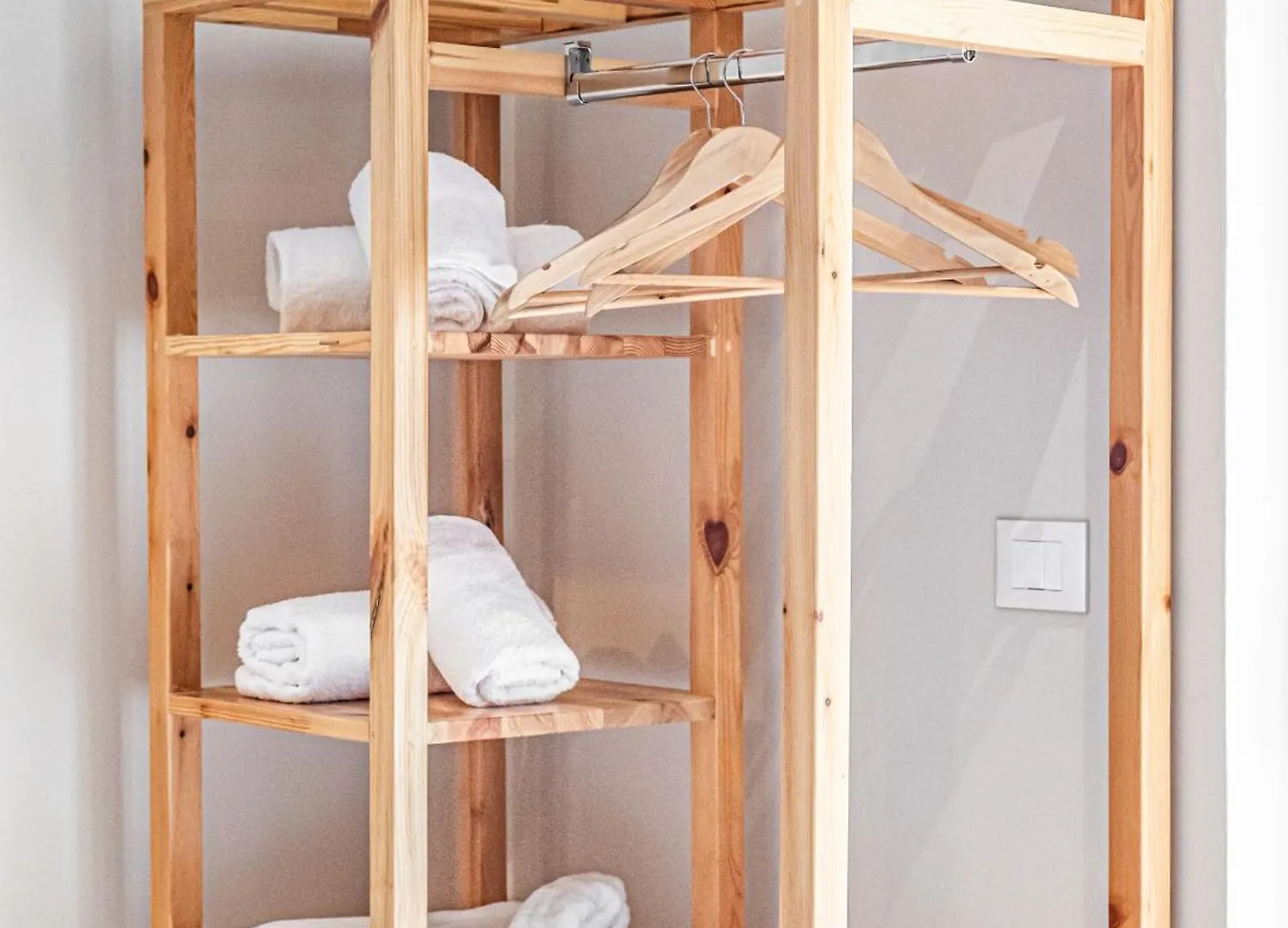 Ion Rooms Himarë Albánie