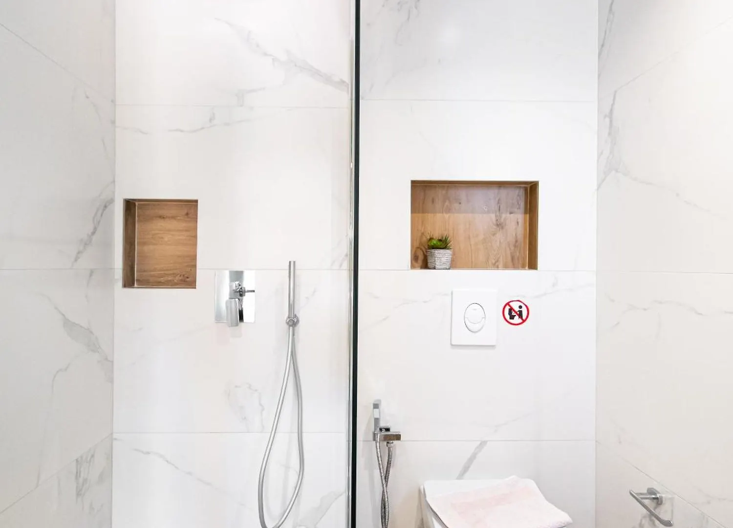 Pensión Ion Rooms Himarë