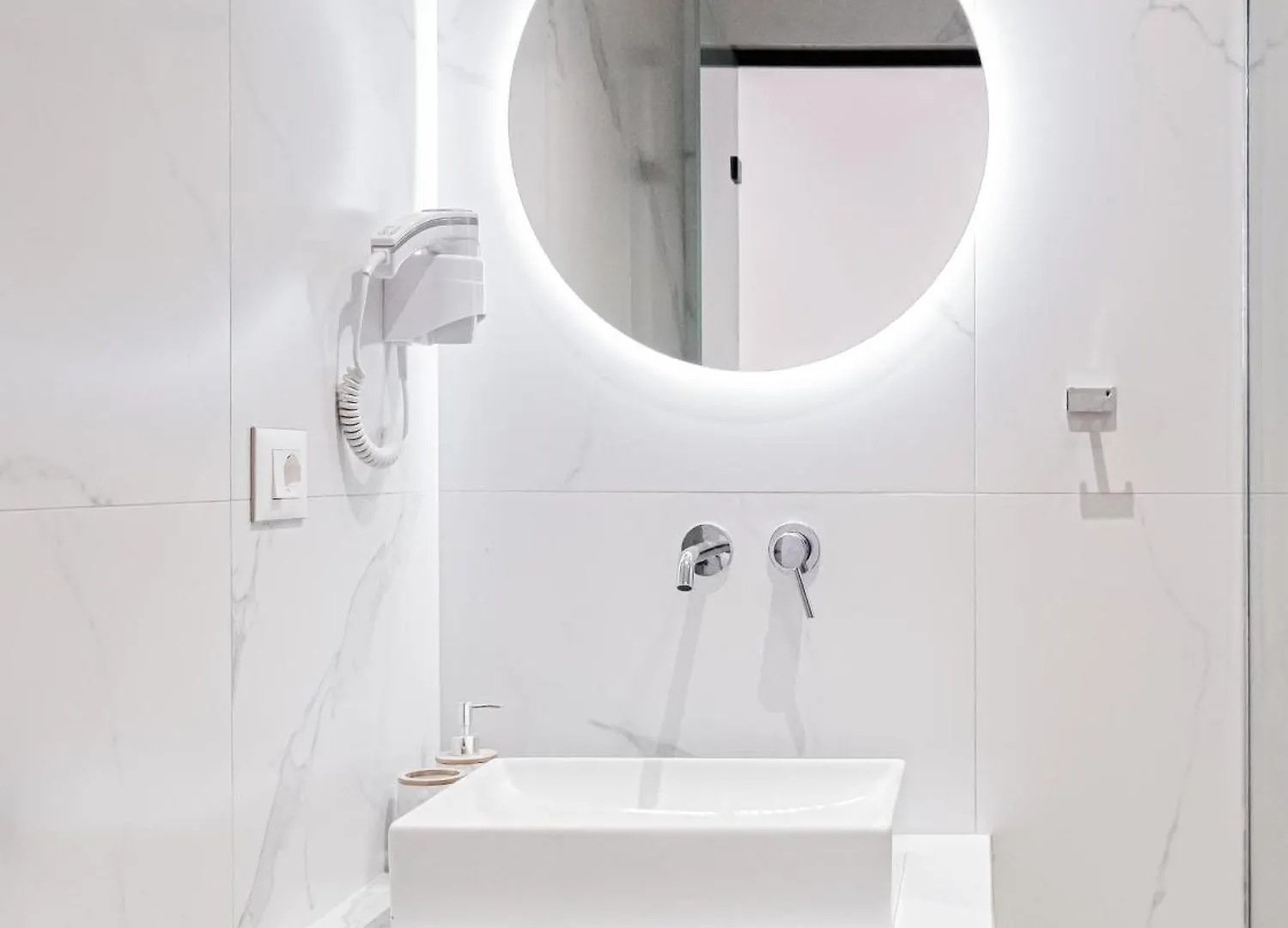 Pensión Ion Rooms Himarë